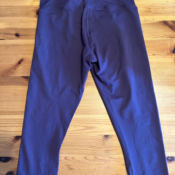 NoBull matte cropped leggings, medium - Picture 2 of 4